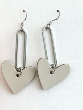 NICKEL AND SUEDE Milas Heart Drop Earrings in Eeru/Silver Color